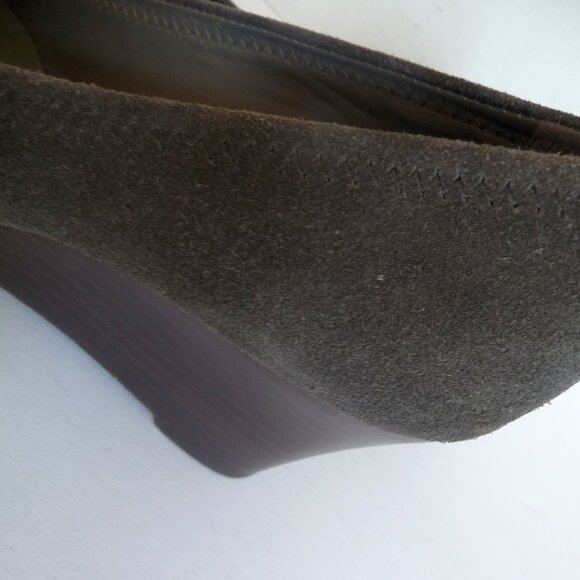 TORY BURCH Size 7.5 Sally Split Suede Wedge Heels Pumps - Picture 14 of 15